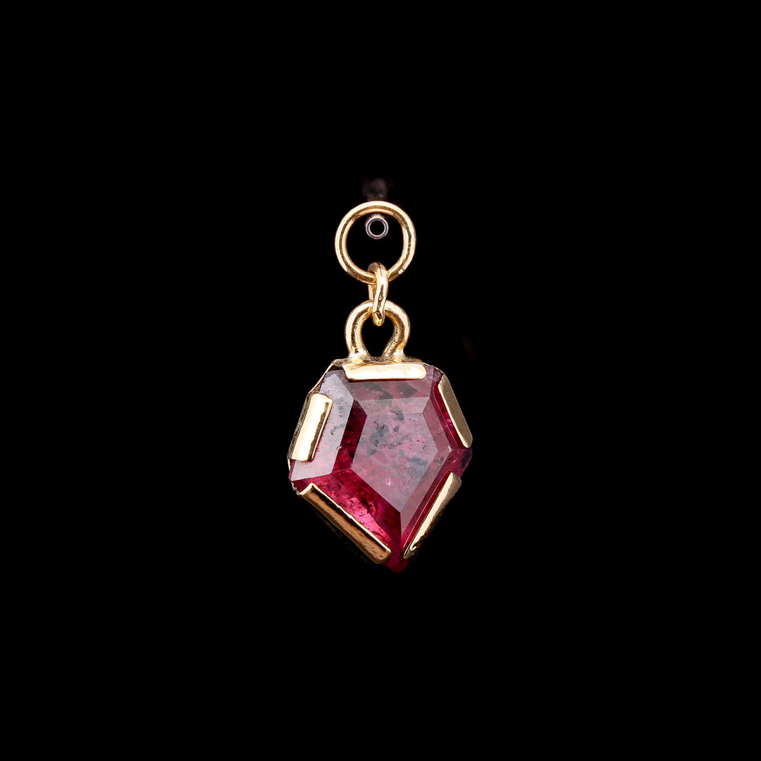 Pink & Black Sapphire in 18kt Yellow Gold Charm