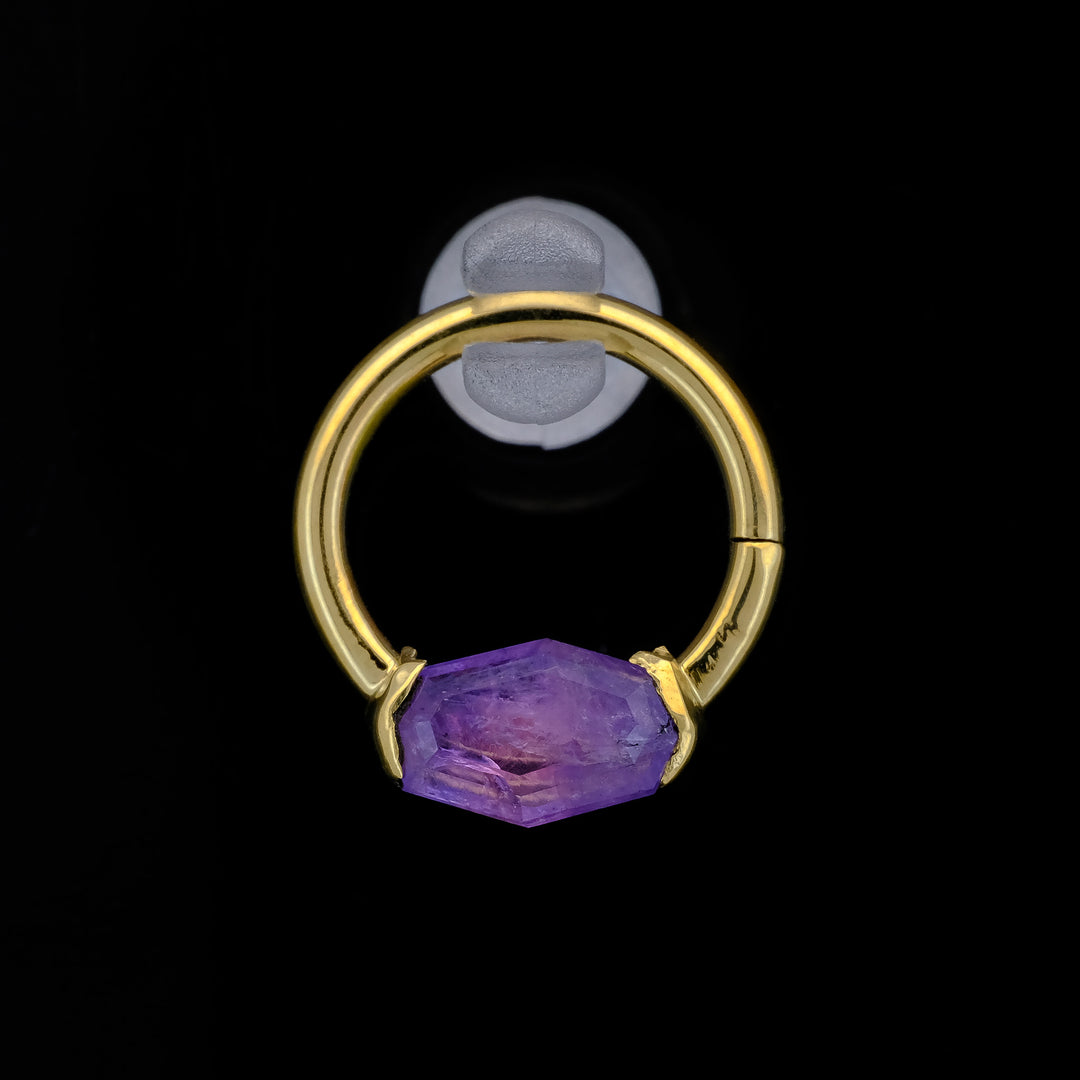 Sapphire set on Yellow Gold Seam Ring