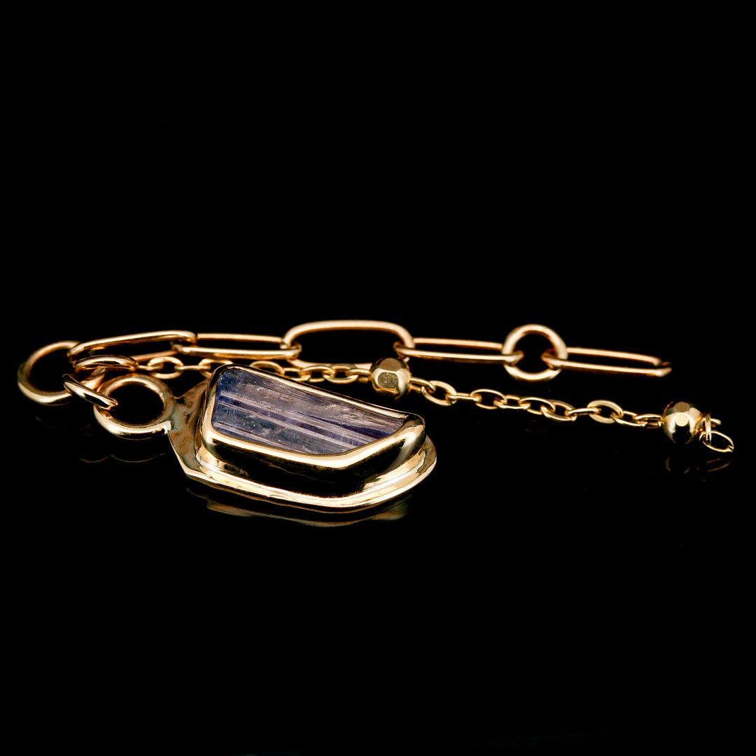 Rough Tanzanite in Yellow Gold Sandman Charm