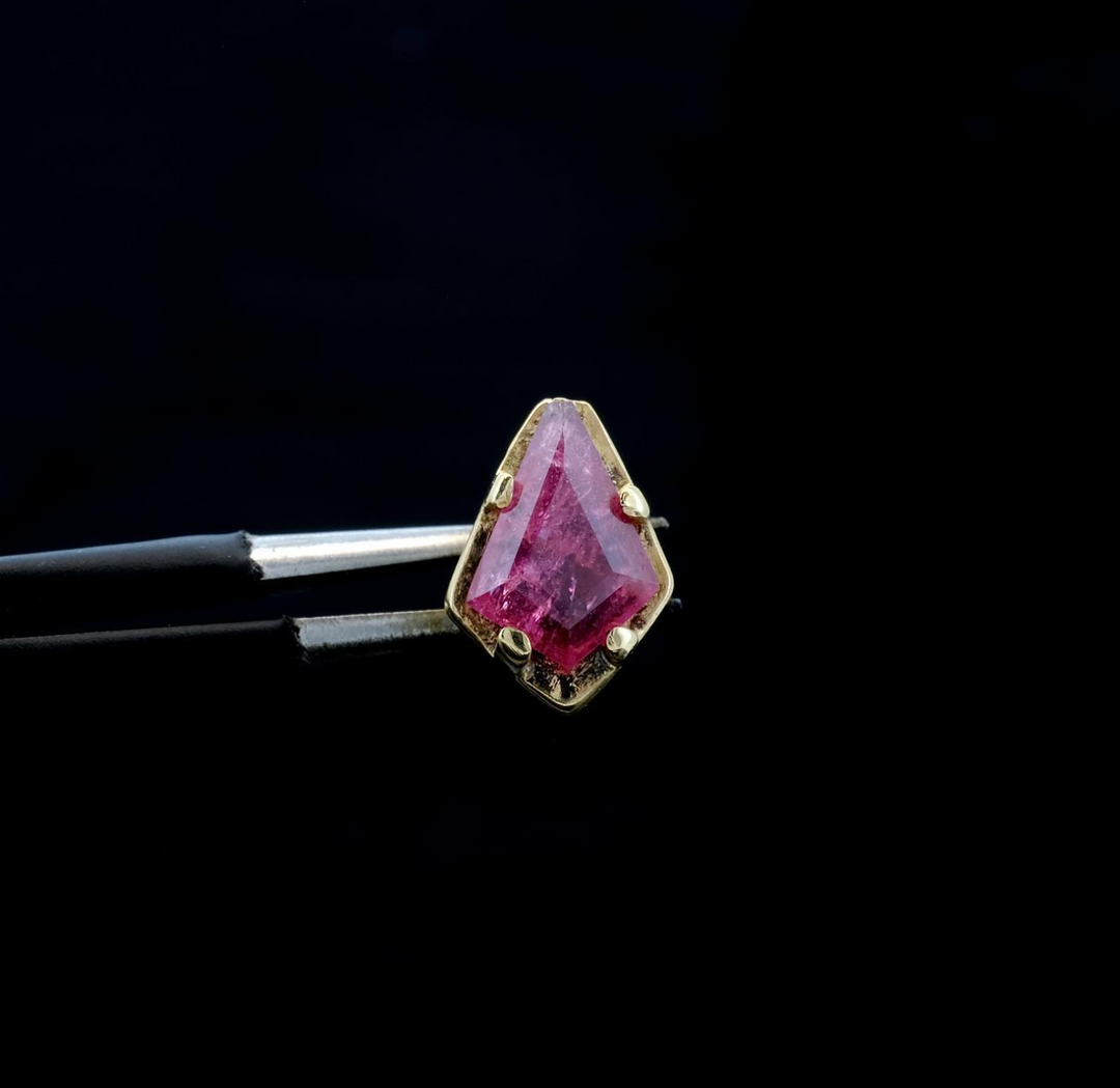 Pink Tanzanian Sapphire in 14k Yellow Gold - 14ga Threaded End