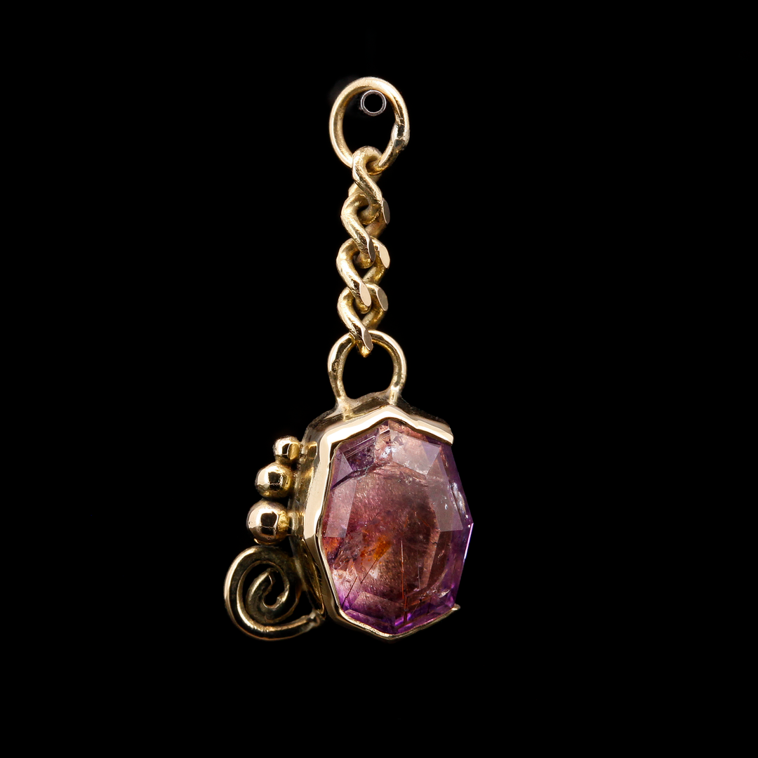 Amethyst in Yellow Gold Chain Charm