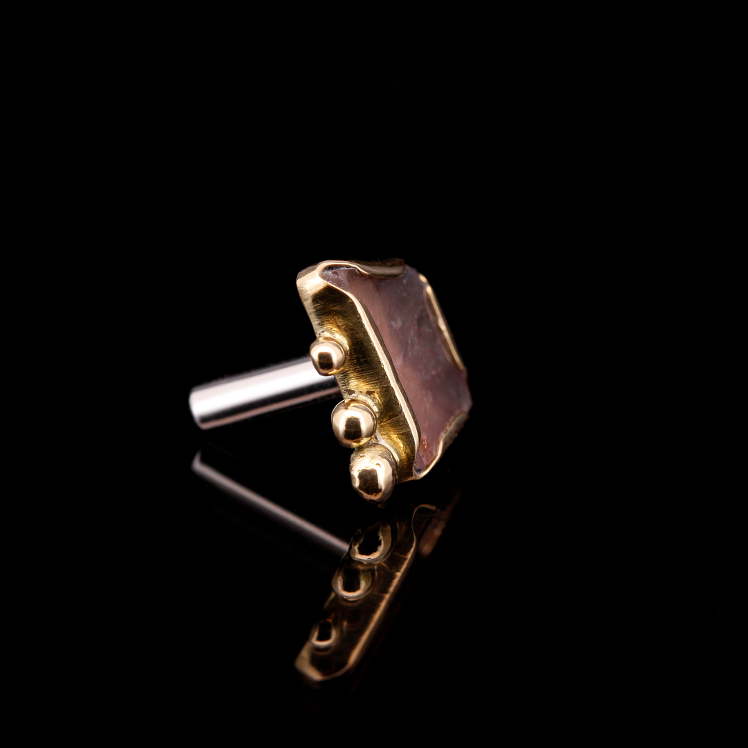 Lilac Tourmaline in 18kt Yellow Gold - 14ga Threaded end