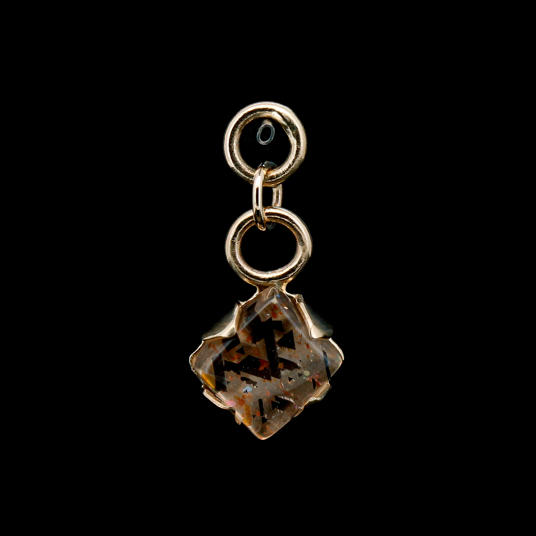Rainbow Lattice Sunstone in Yellow Gold Charm