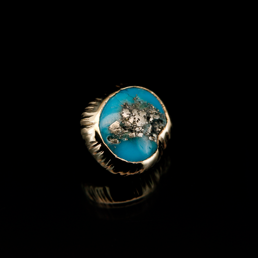 Kingman Turquoise in Yellow Gold Josey- 14ga Threaded end